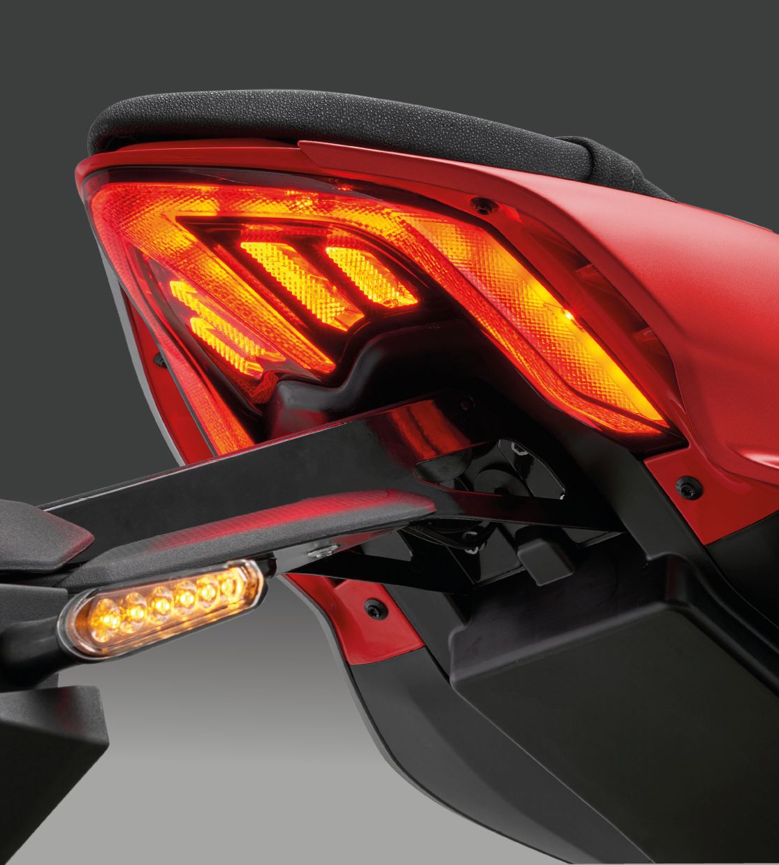 Feu arrière QJ Motor SRK 800 2026 Feu arrière QJ Motor SRK 800 2026