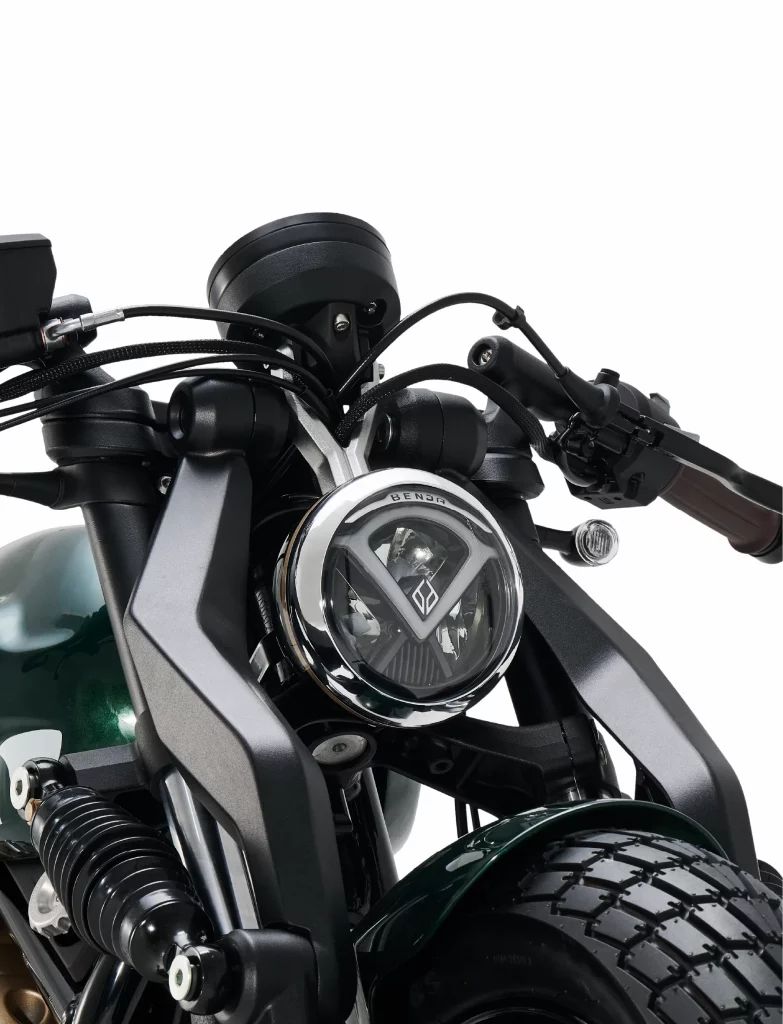 Face avant Benda Napoleon 125 2026