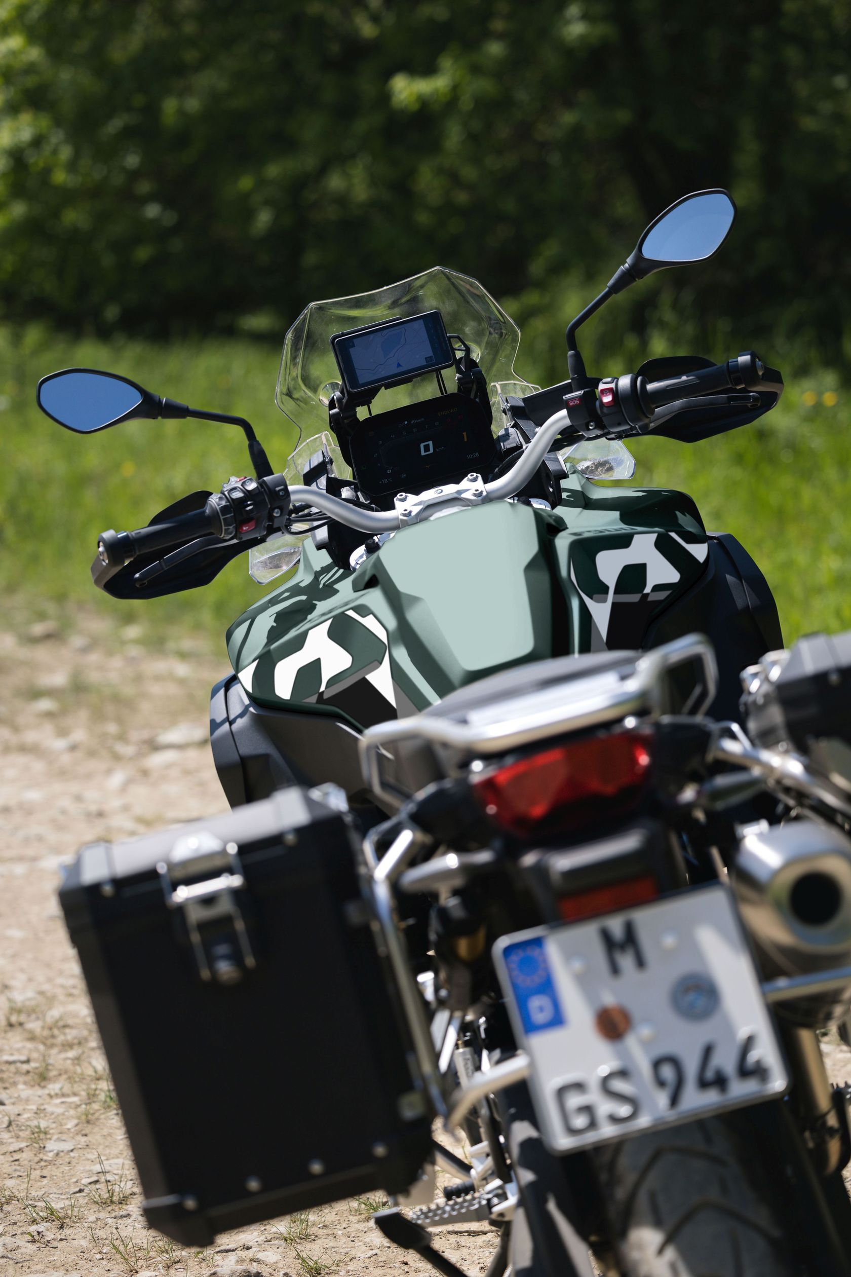 BMW F 900 GS Adventure 2026 vue de derrière
