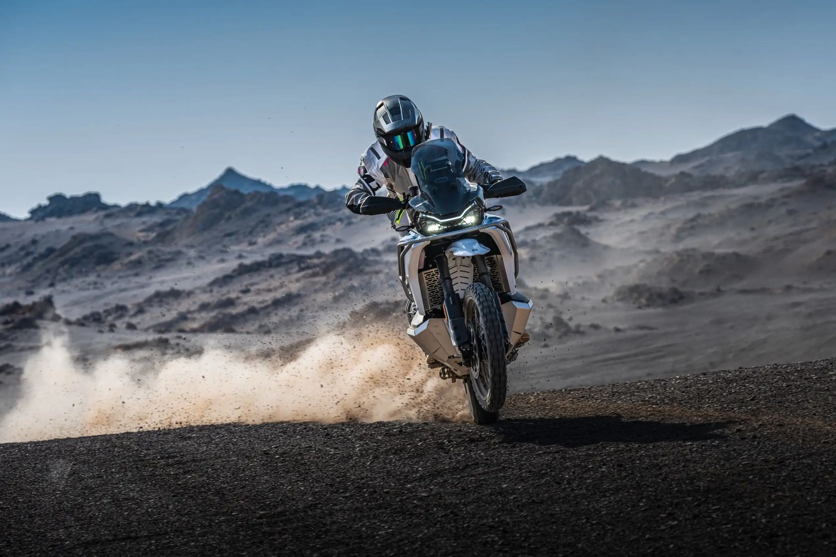 CFMoto 1000MT-X 2026 vue de face