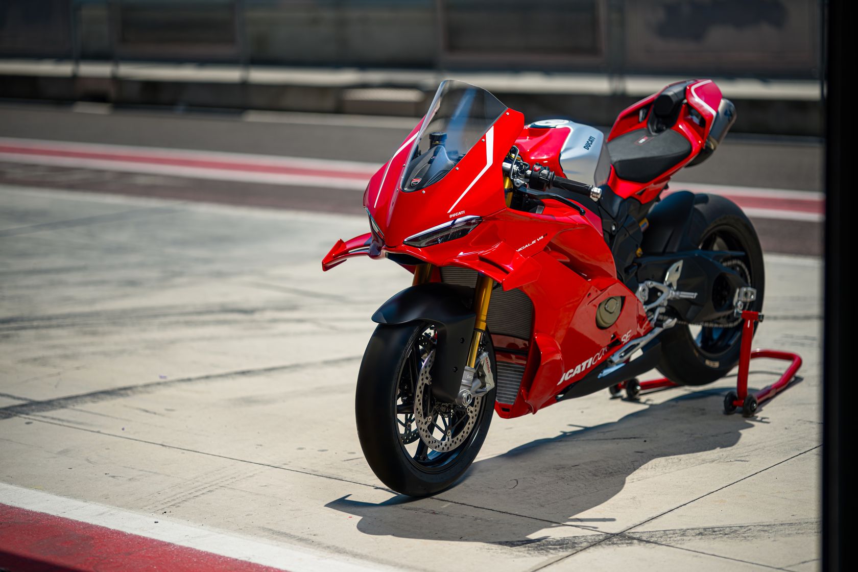 Ducati Panigale V4 R 2026 en statique Ducati Panigale V4 R 2026 en statique