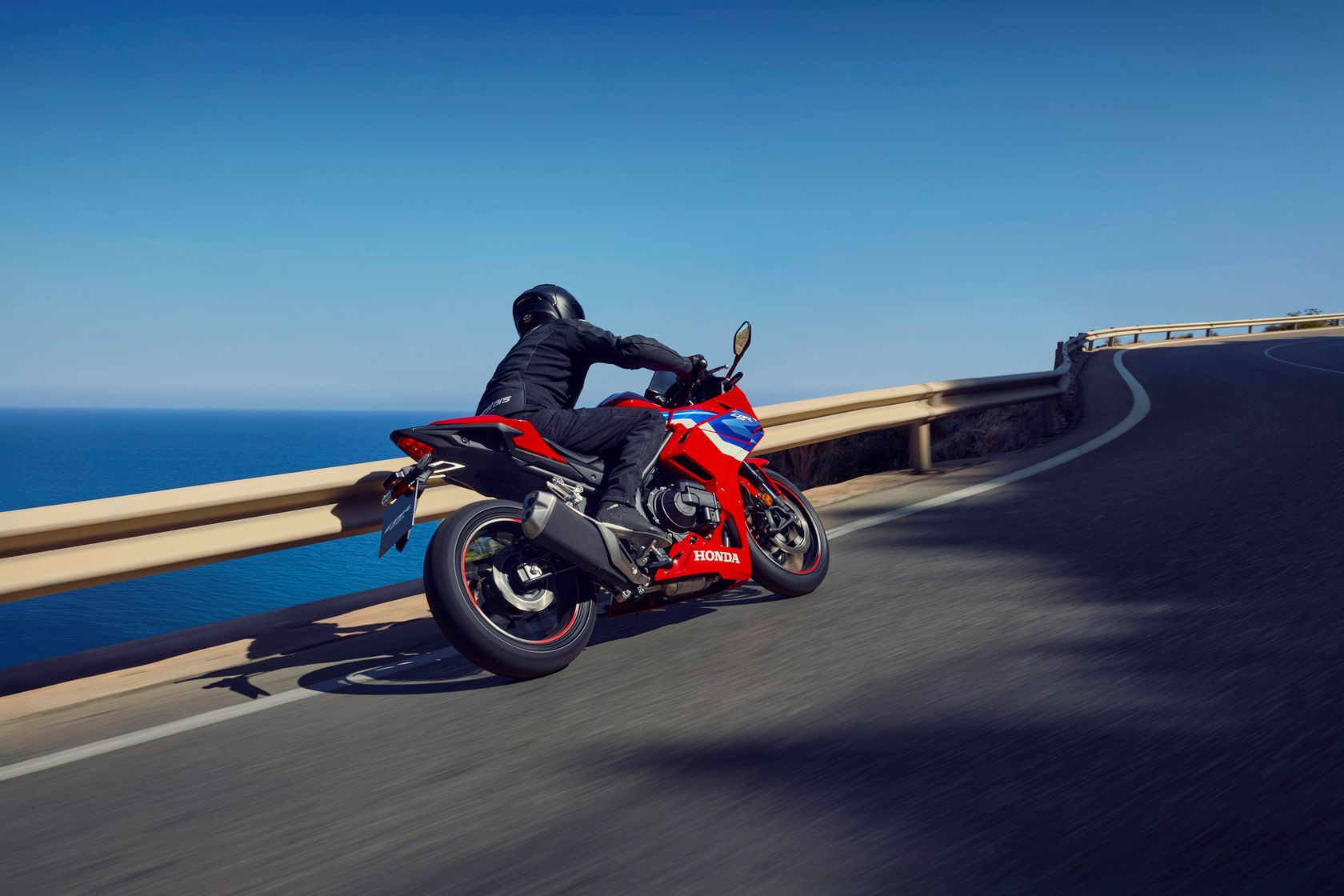 Honda CBR500R 2026 vue arrière droit