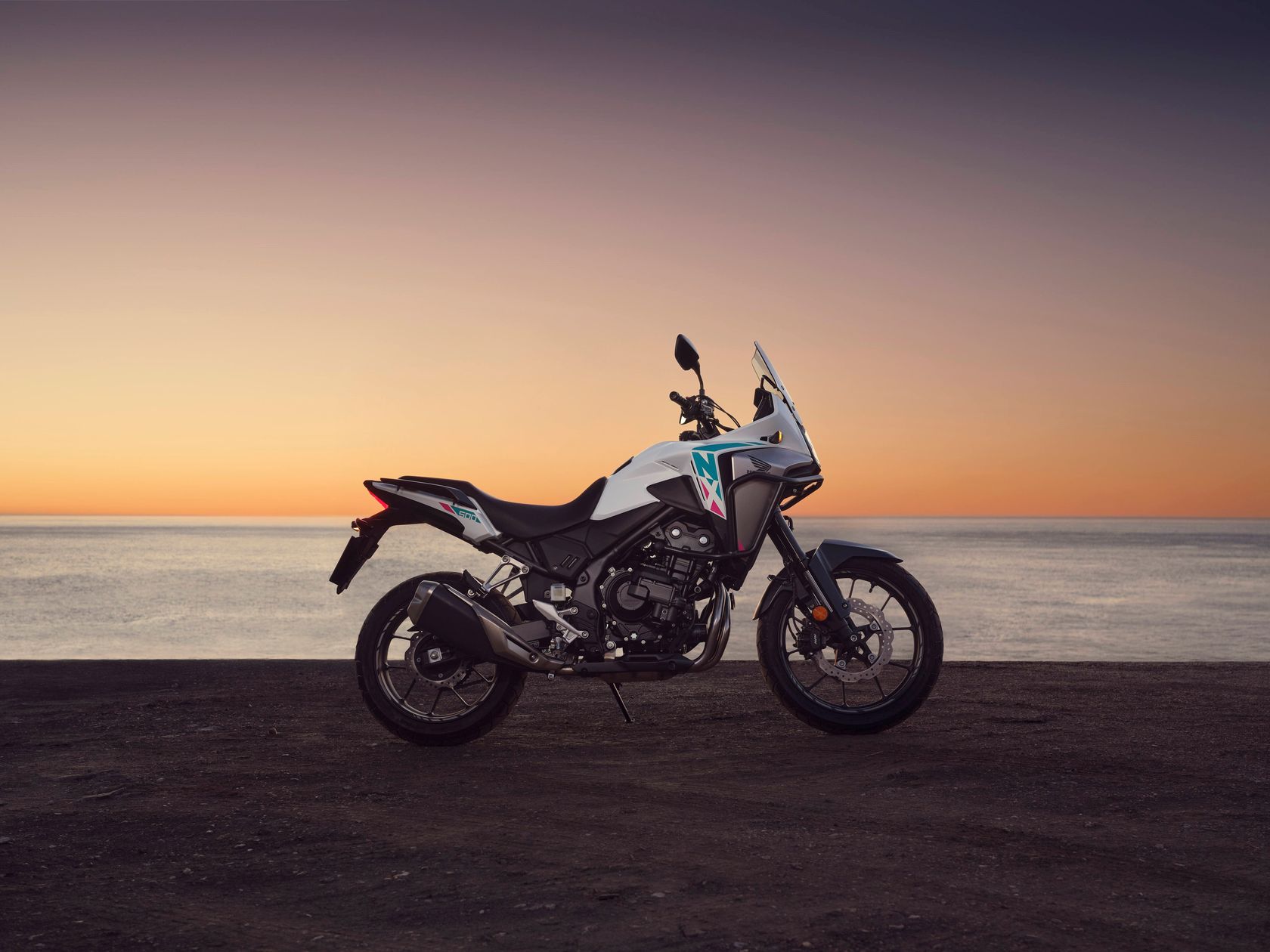 Honda NX500 2026 vue de profil