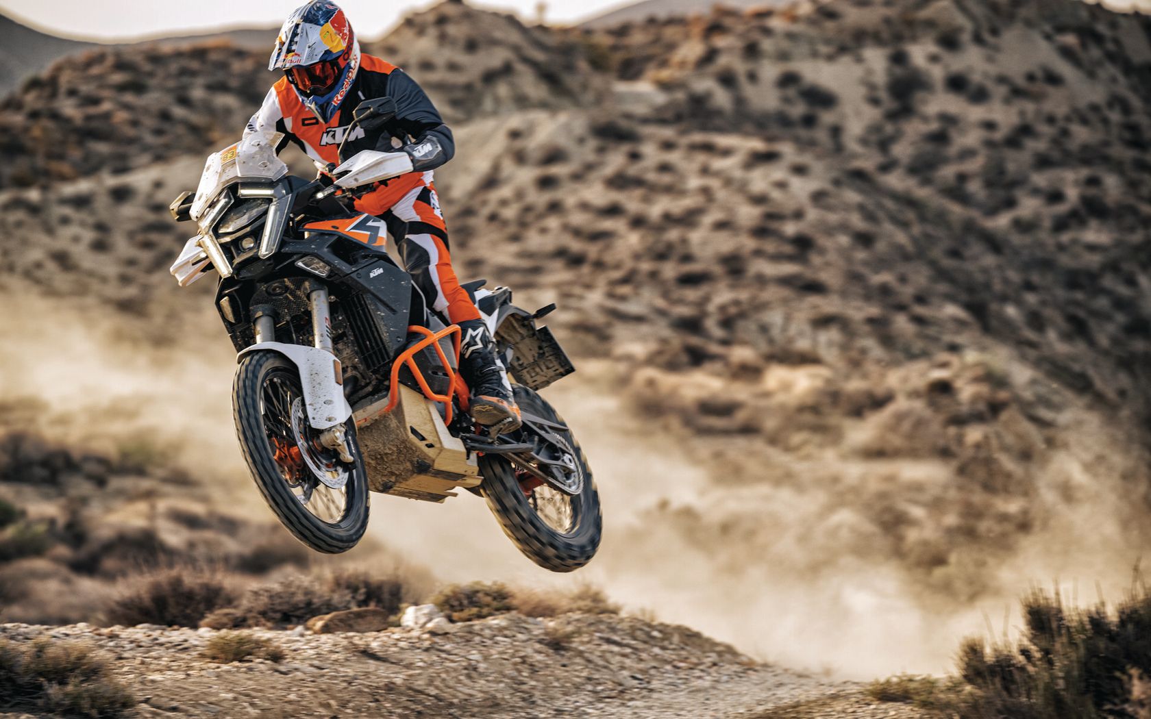 KTM 1390 Super Adventure R 2026 en saut