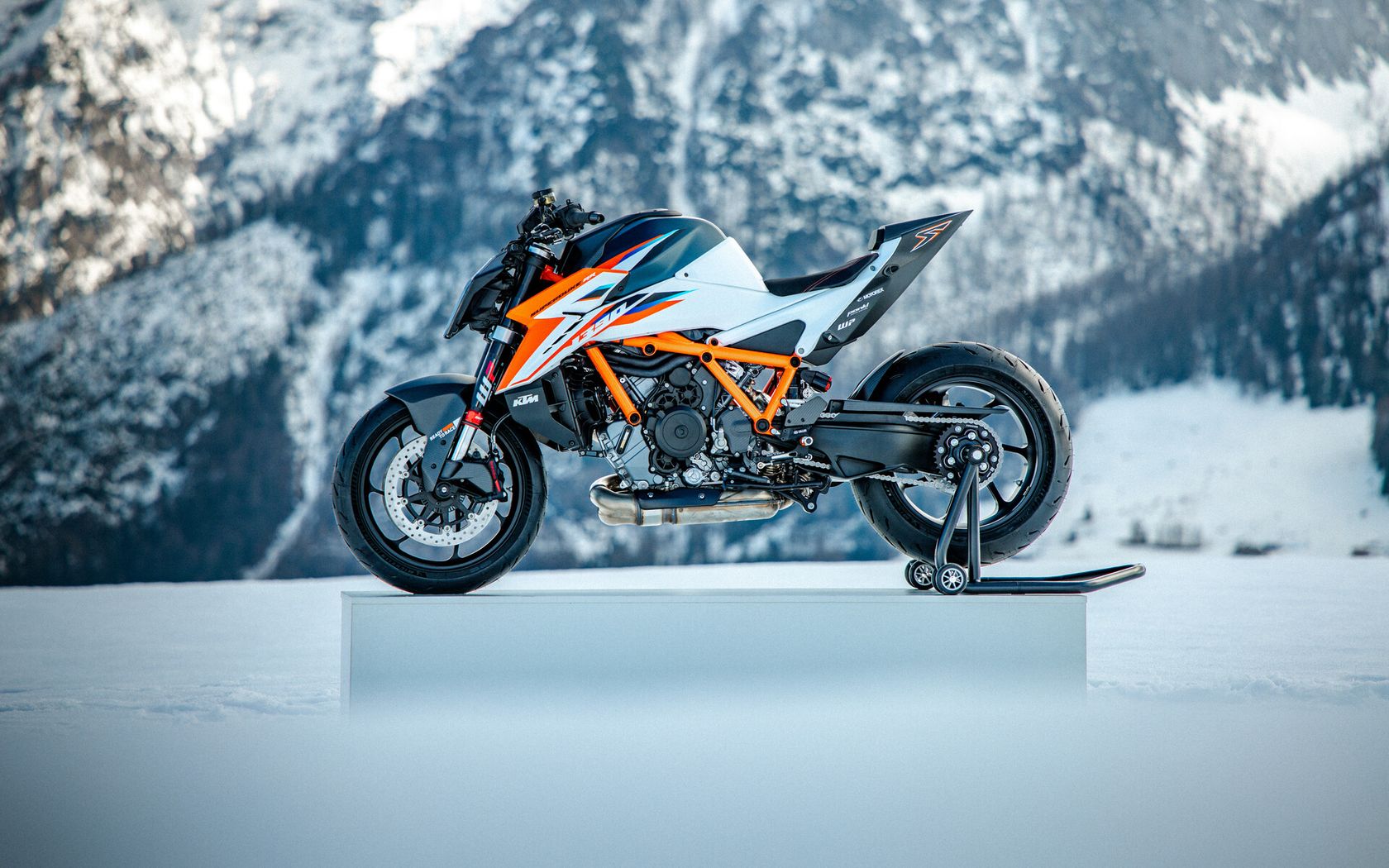 KTM 1390 Super Duke RR 2026 vue de profil