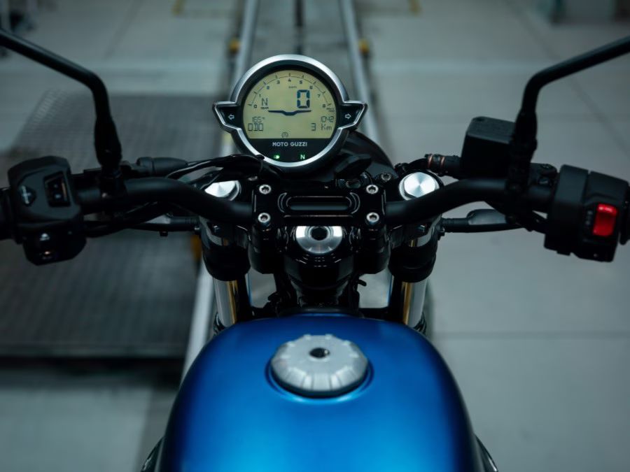 Ecran Moto Guzzi V7 Stone 2026