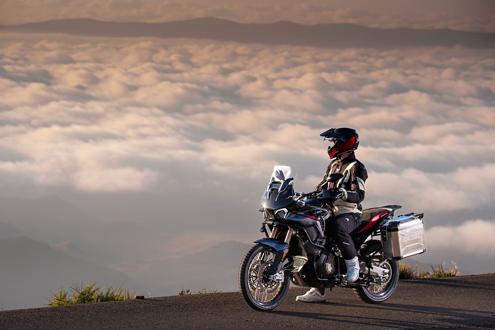 MV Agusta Enduro Veloce 2026