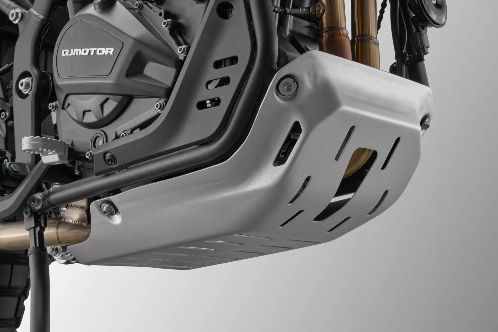 Sabot moteur QJMotor SRT 450 RX 2026 Sabot moteur QJMotor SRT 450 RX 2026