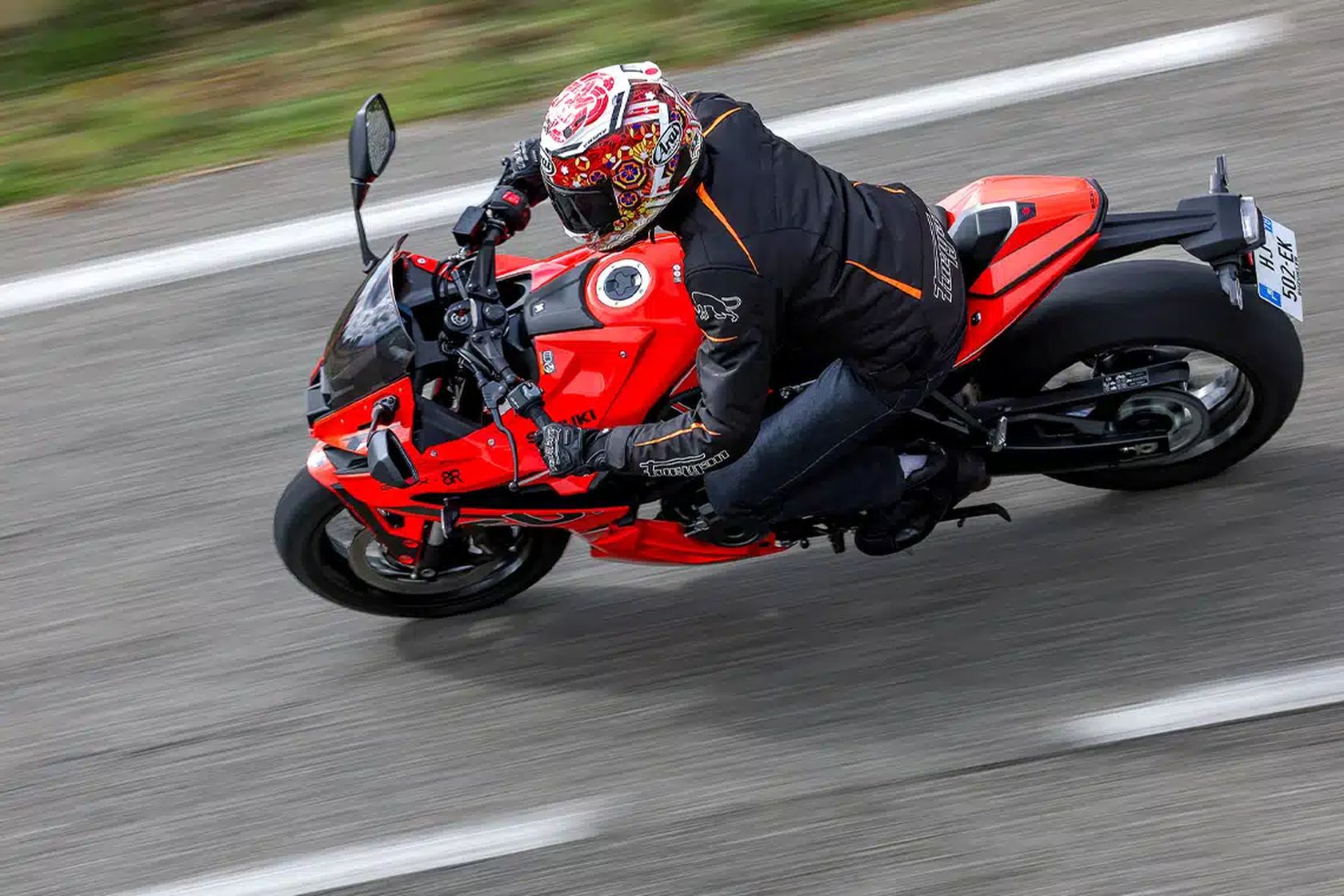 Suzuki GSX-8R édition anniversaire vue du dessus Suzuki GSX-8R édition anniversaire vue du dessus