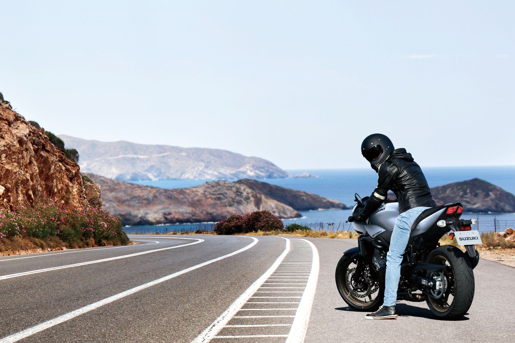 Suzuki SV650X 2026 en statique