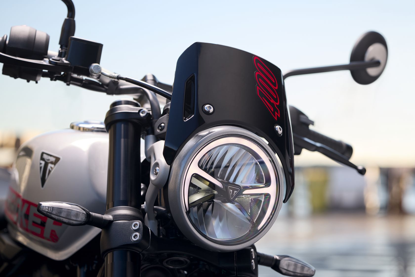 Face avant Triumph Tracker 400 2026