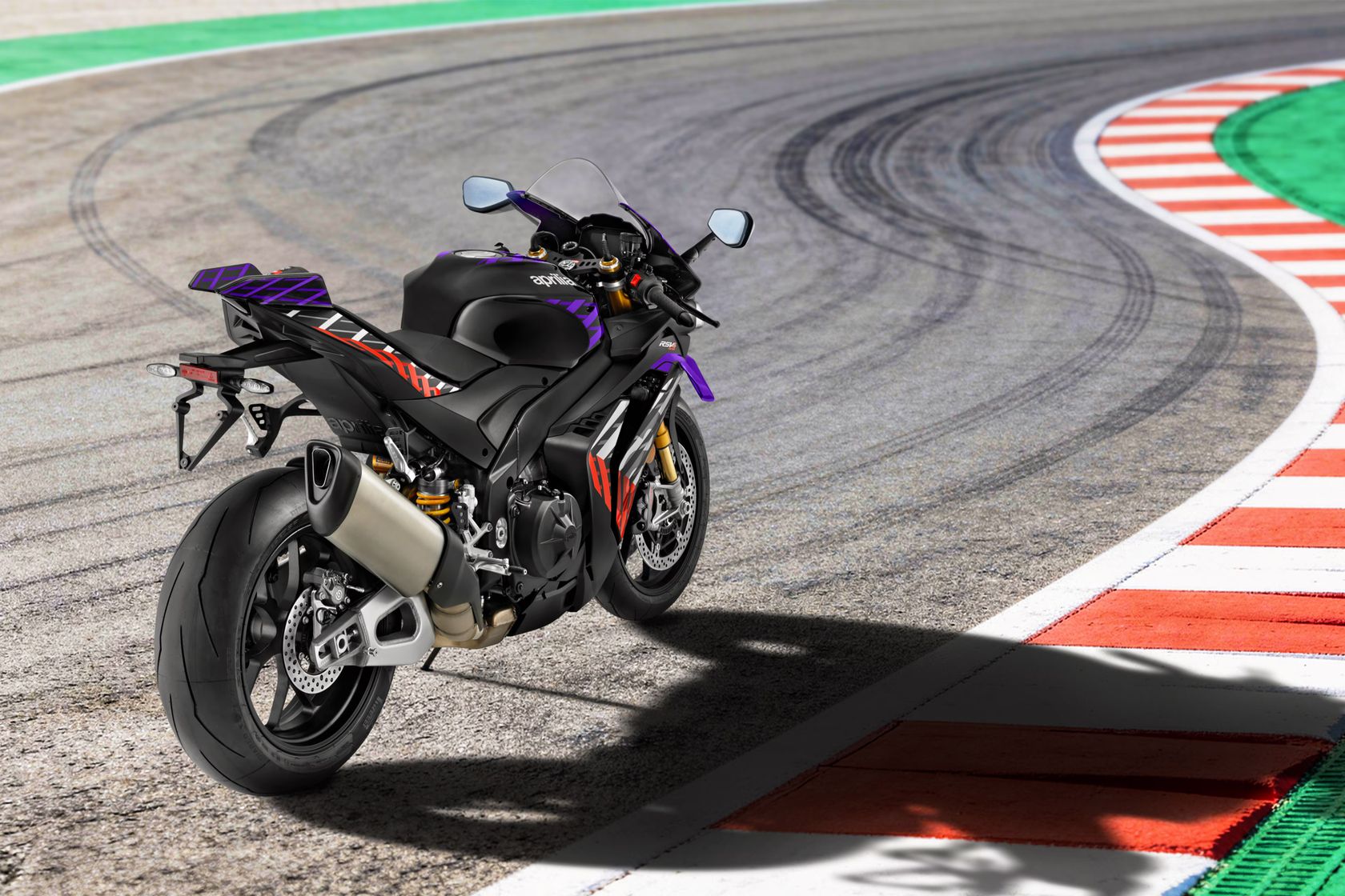 Aprilia RSV4 Factory 2026 vue arrière droit Aprilia RSV4 Factory 2026 vue arrière droit