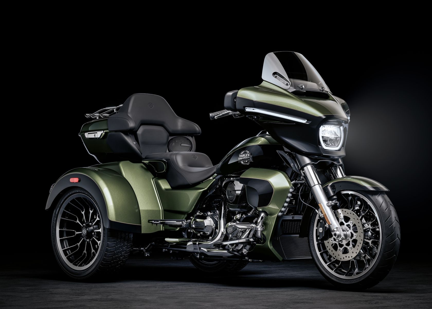 Harley Davidson Street Glide 3 Limited 2026 en studio Harley Davidson Street Glide 3 Limited 2026 en studio