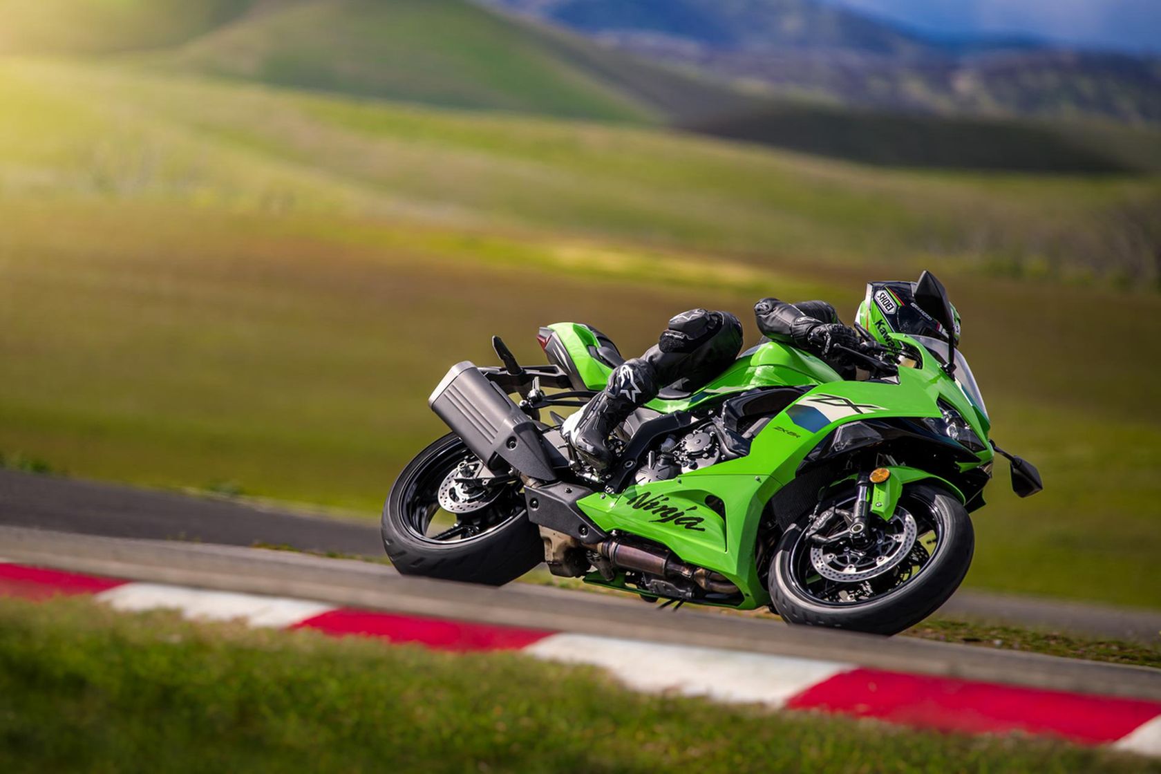 Kawasaki ZX-6R 2026 sur l'angle Kawasaki ZX-6R 2026 sur l'angle