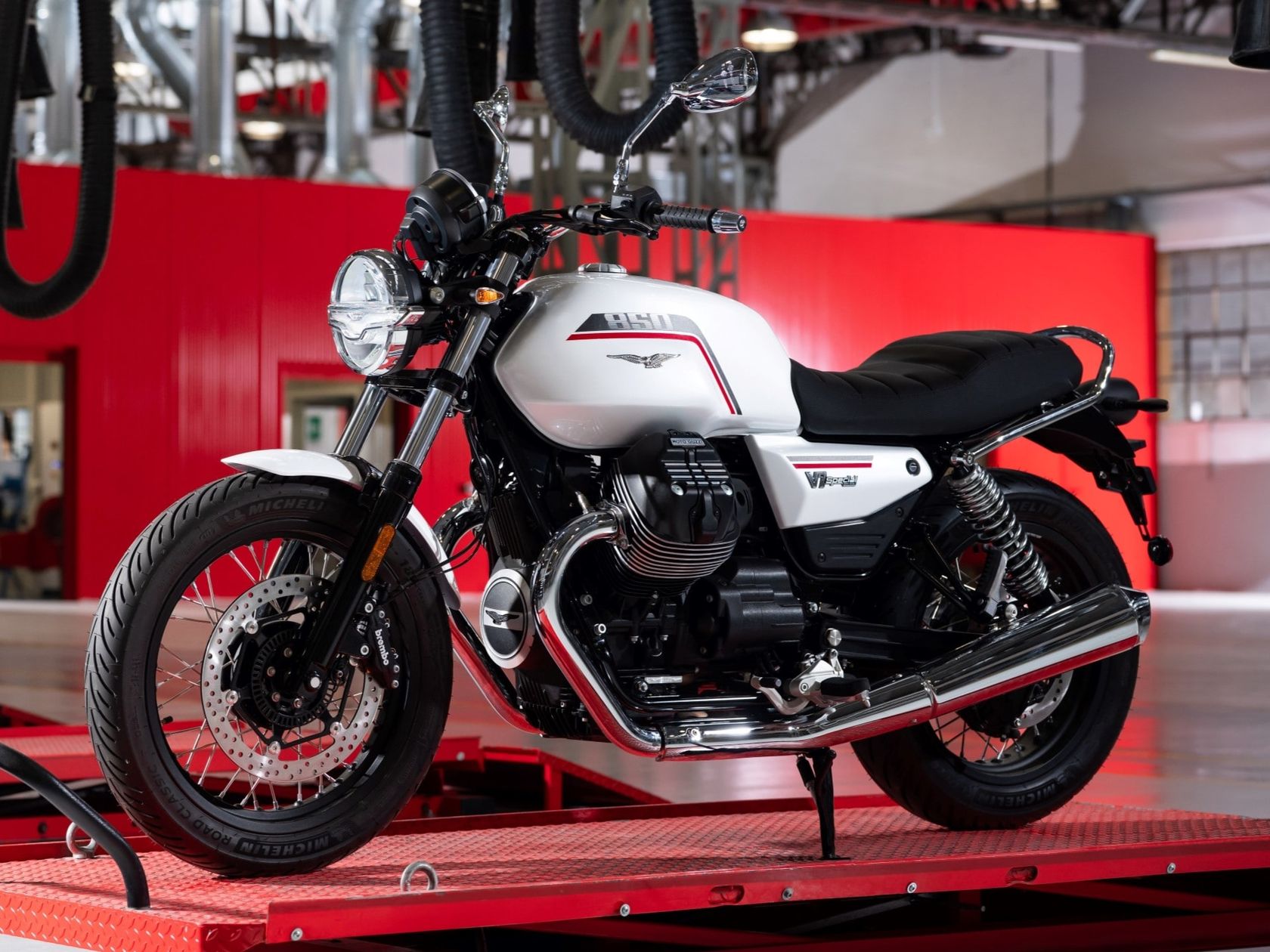 Moto Guzzi V7 Special 2026 en statique Moto Guzzi V7 Special 2026 en statique