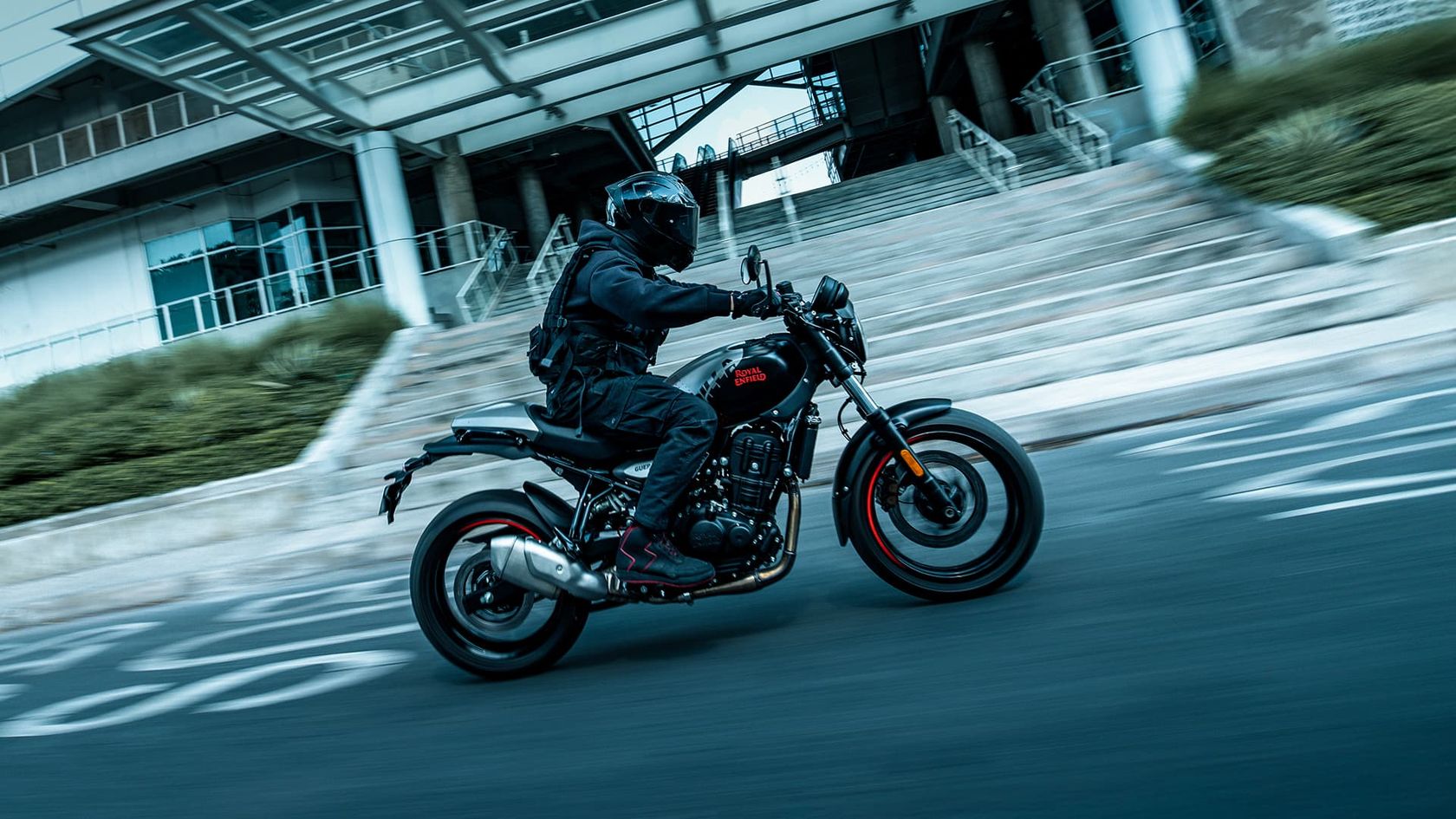 Royal Enfield Guerilla 450 Apex 2026
