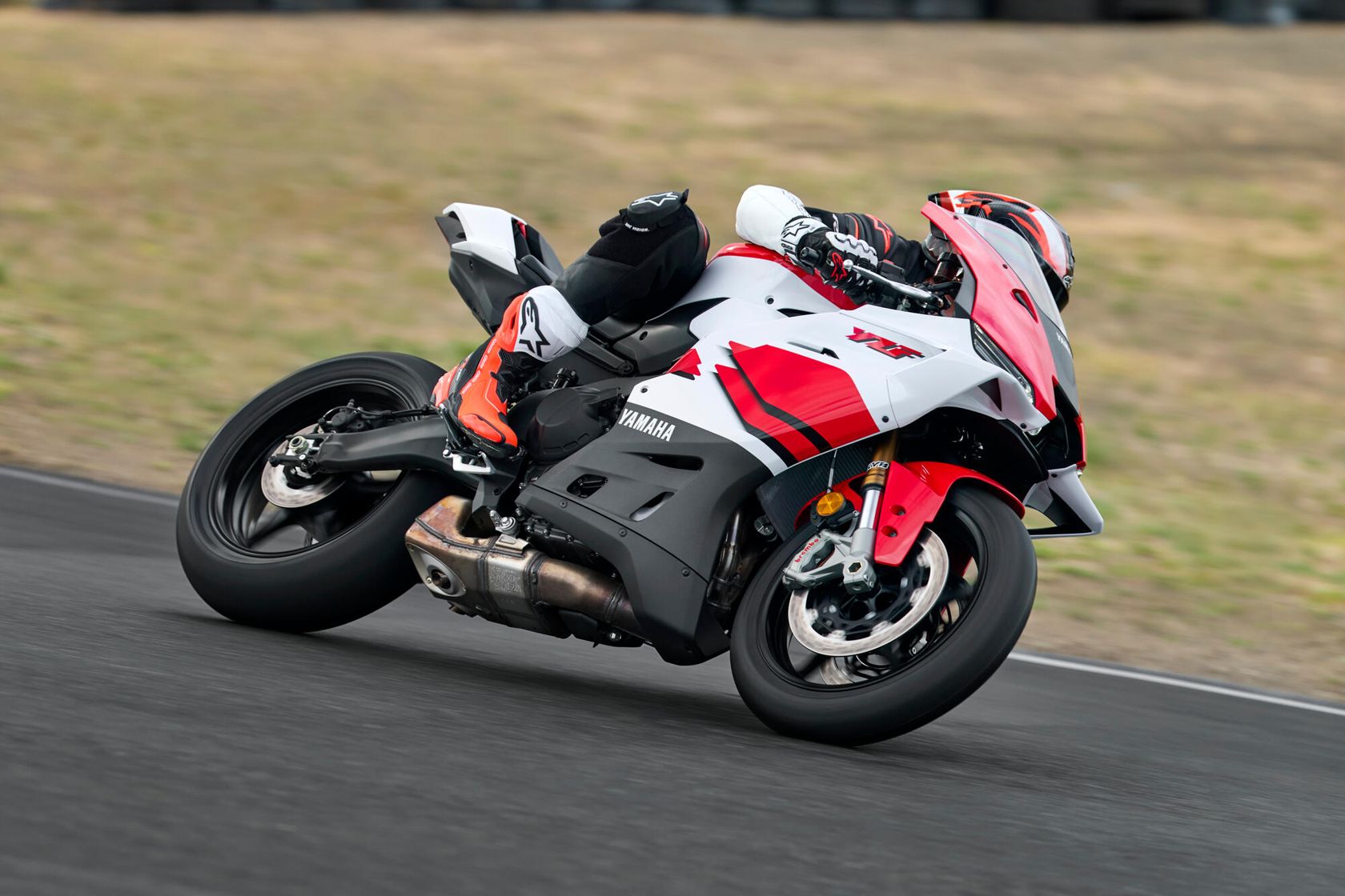 Yamaha R9 2026 en action Yamaha R9 2026 en action