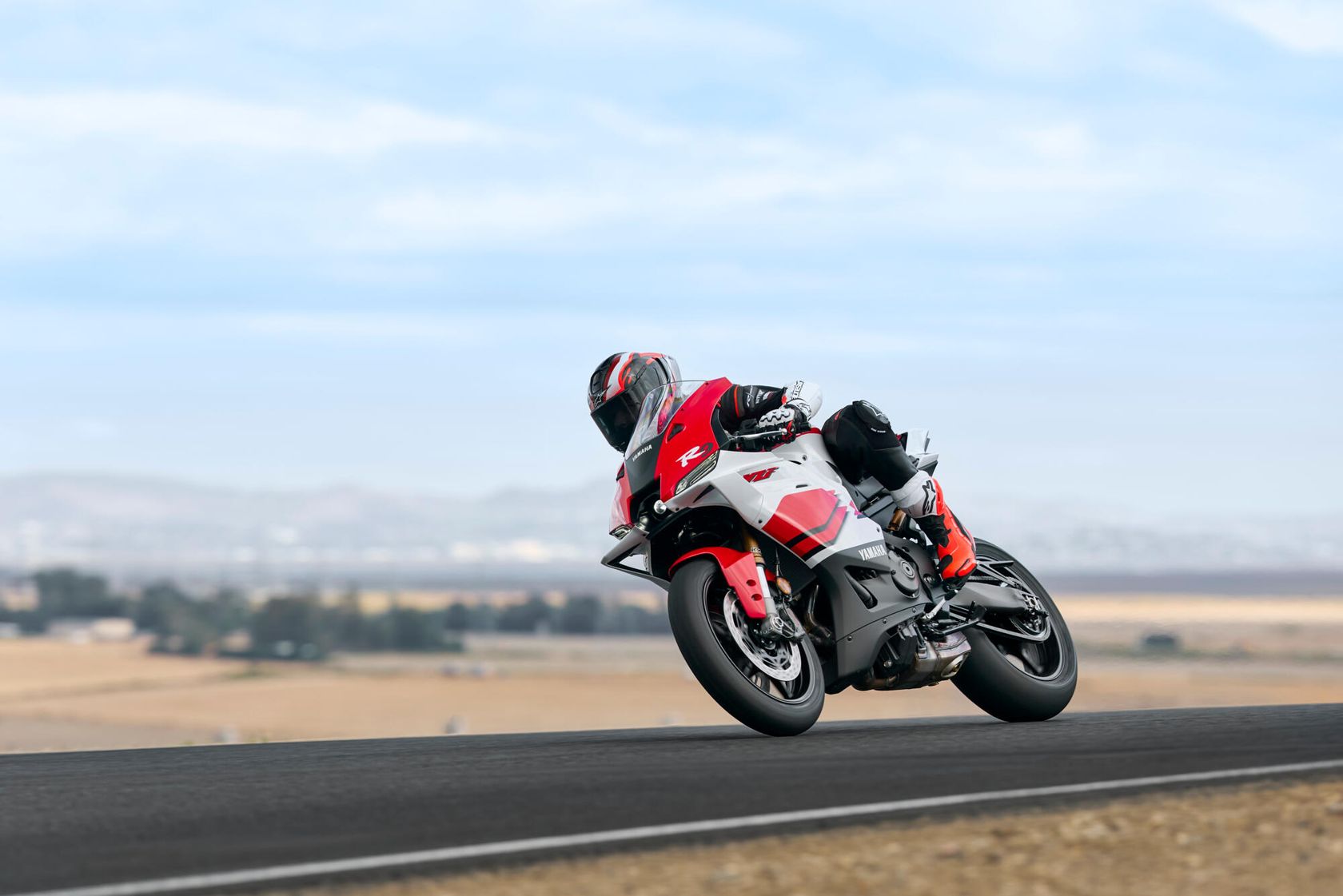 Yamaha R9 2026 sur circuit Yamaha R9 2026 sur circuit