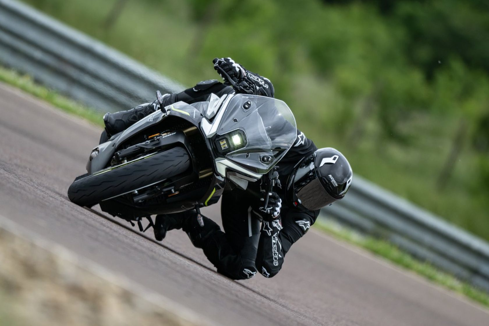 Benelli Tornado 550 2026 en action