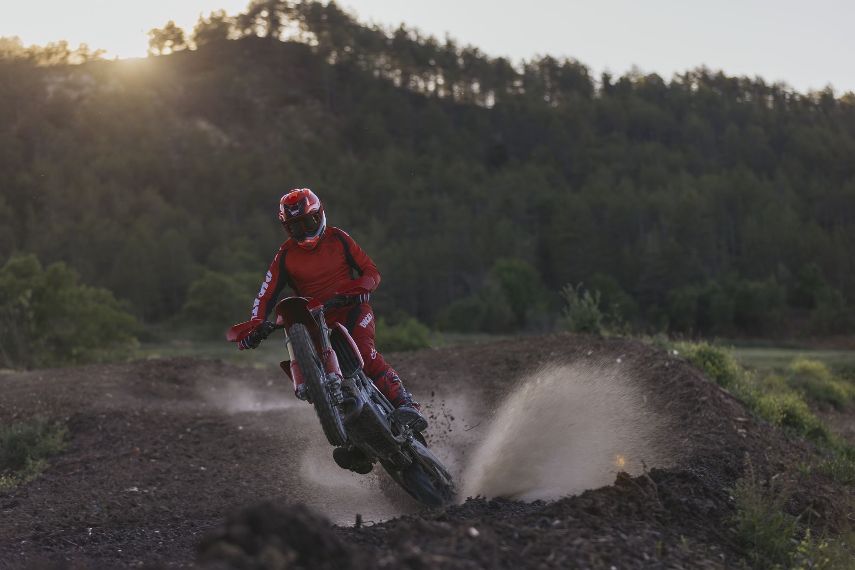 Ducati Desmo450 EDS 2027 en action