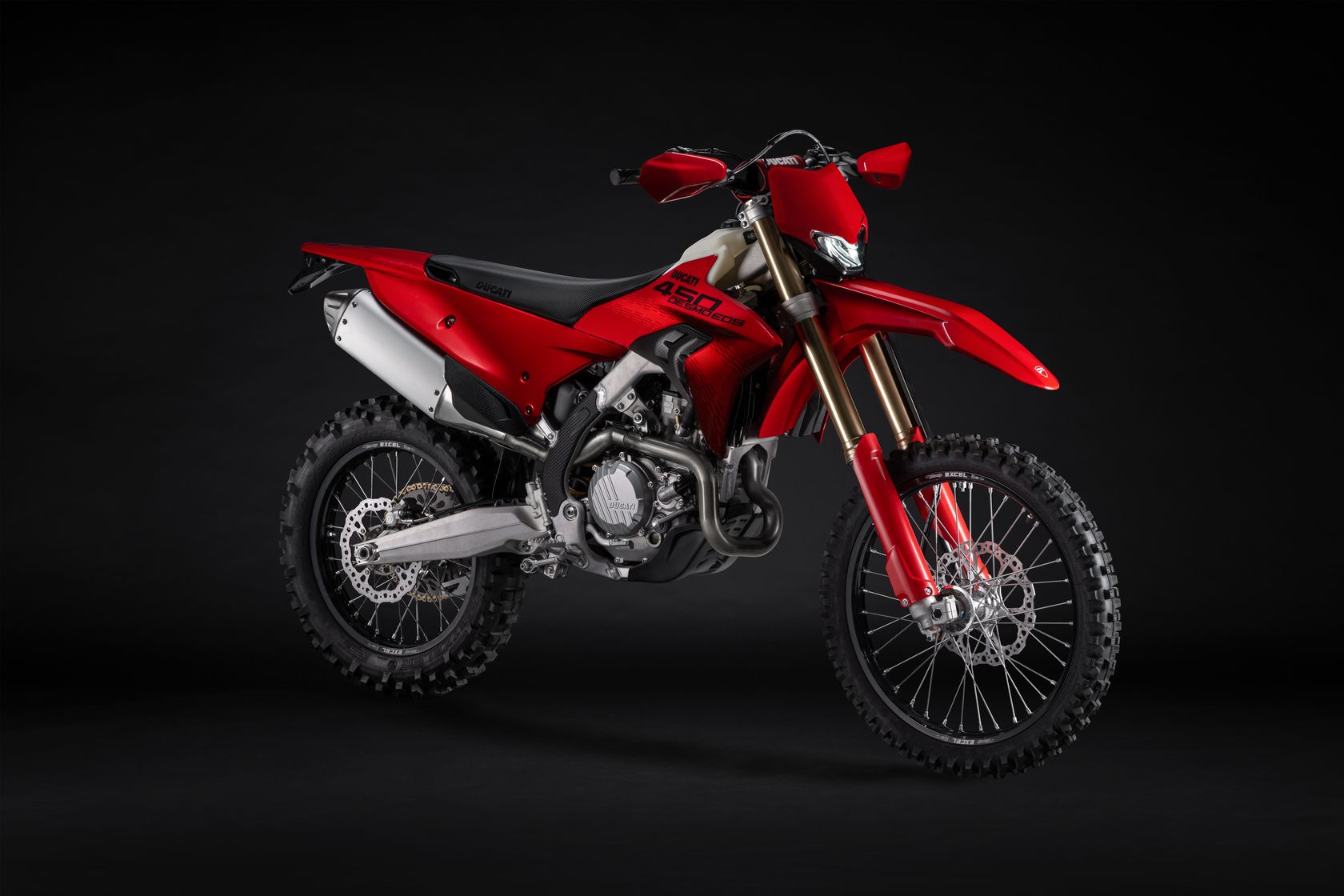 Ducati Desmo450 EDS 2027 en studio