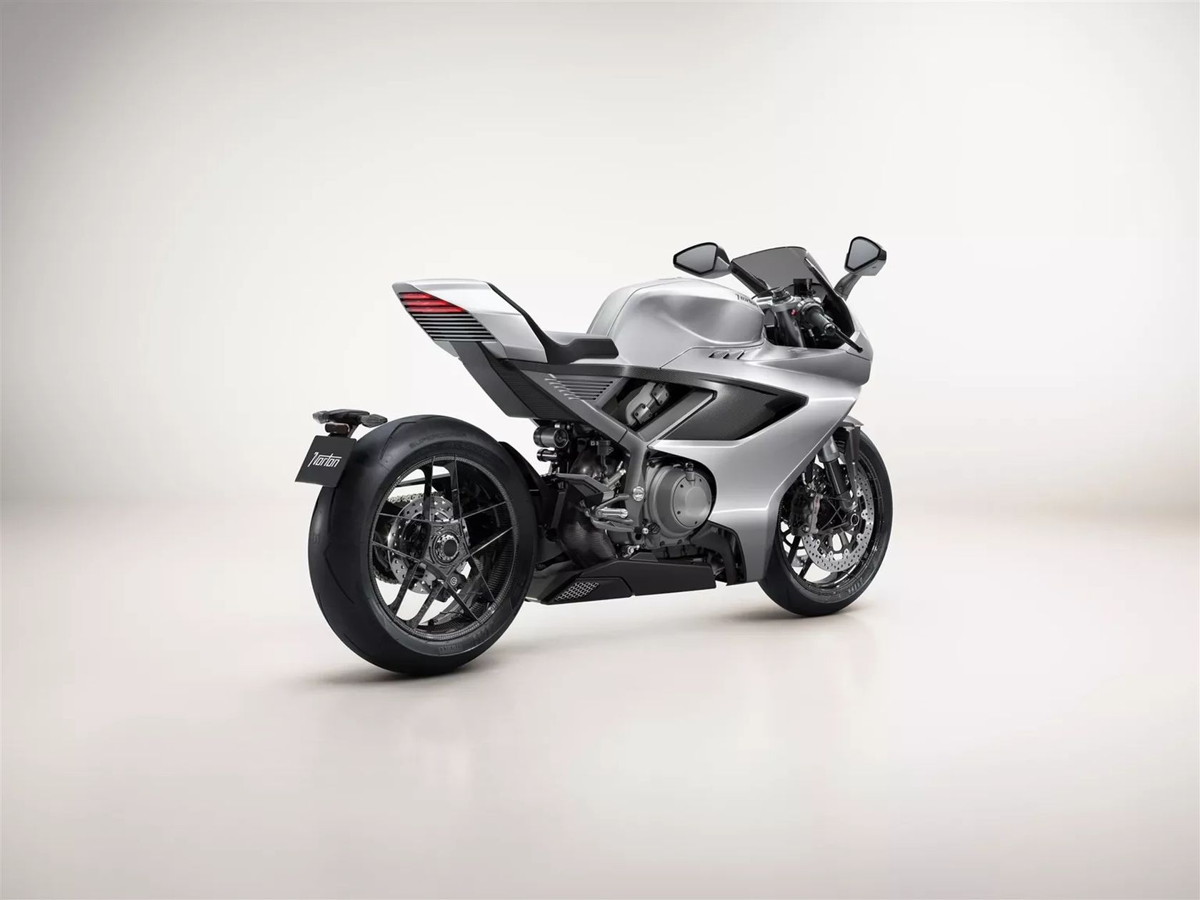Norton Manx R 2026 vue arrière droit Norton Manx R 2026 vue arrière droit