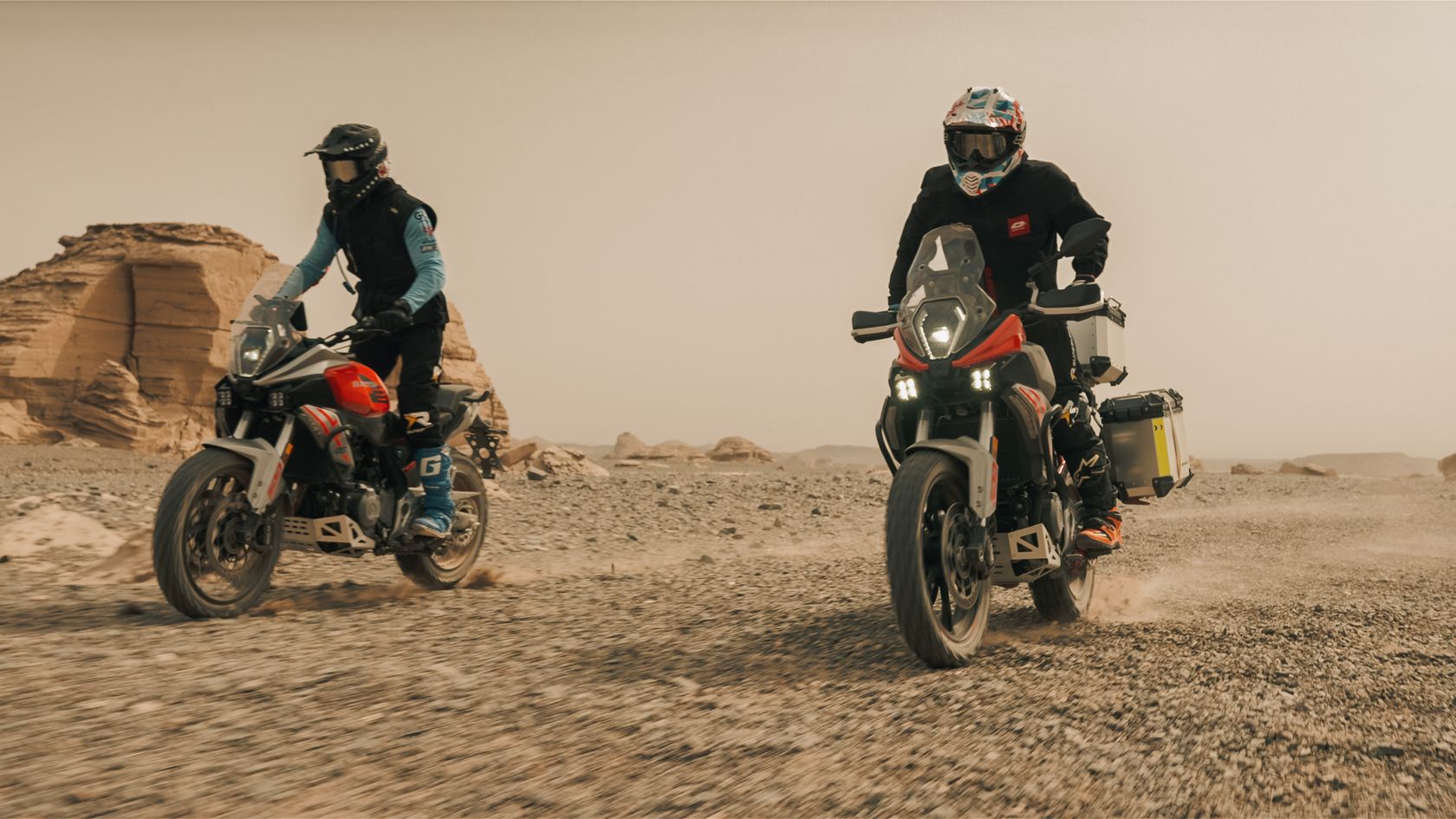 QJMotor SRT 600 SX Touring 2026 en tout-terrain QJMotor SRT 600 SX Touring 2026 en tout-terrain