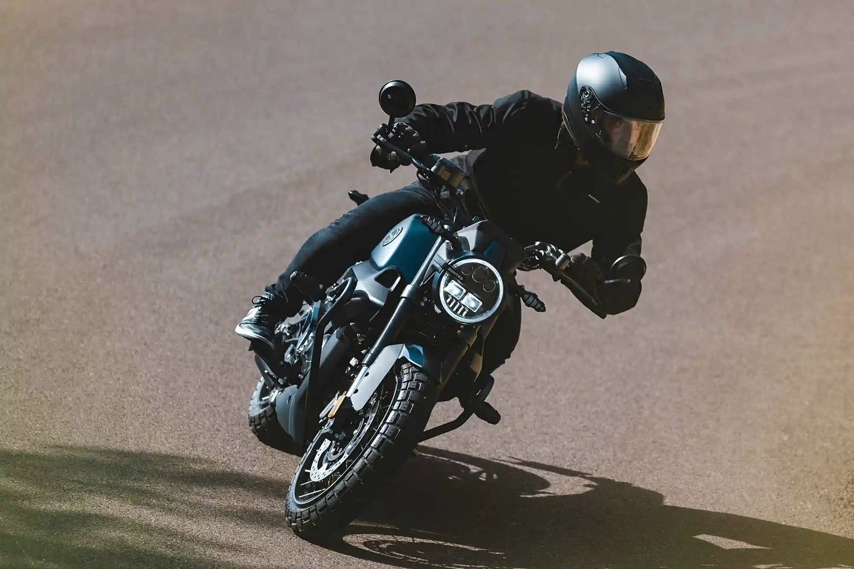 Zontes 125 Scrambler X sur route Zontes 125 Scrambler X sur route