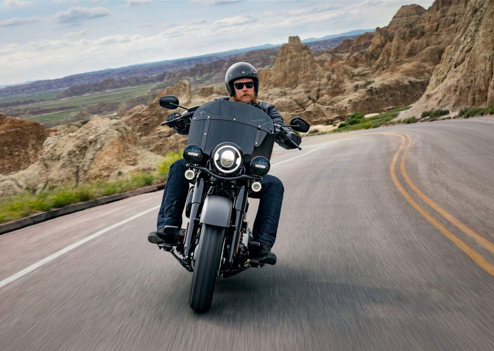 Harley Davidson Deadwood 2026 vue de face