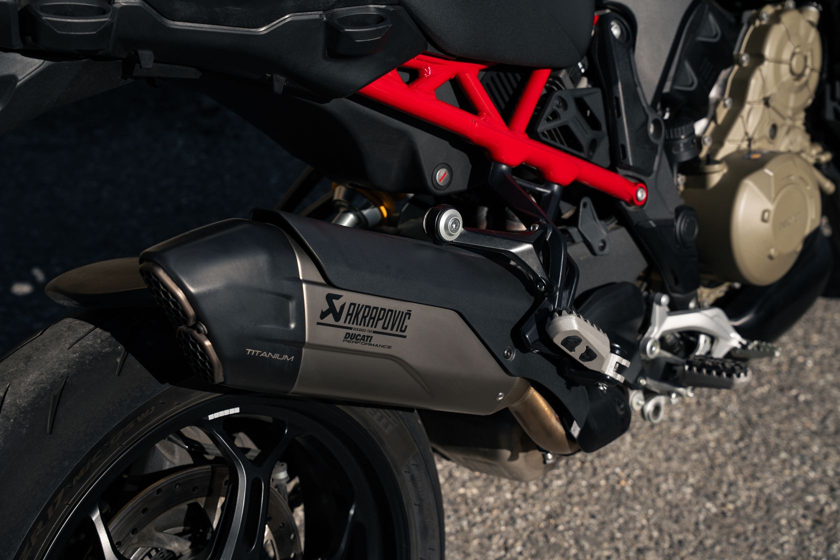 Silencieux Akrapovic Ducati Multistrada Pikes Peak 2027 Silencieux Akrapovic Ducati Multistrada Pikes Peak 2027