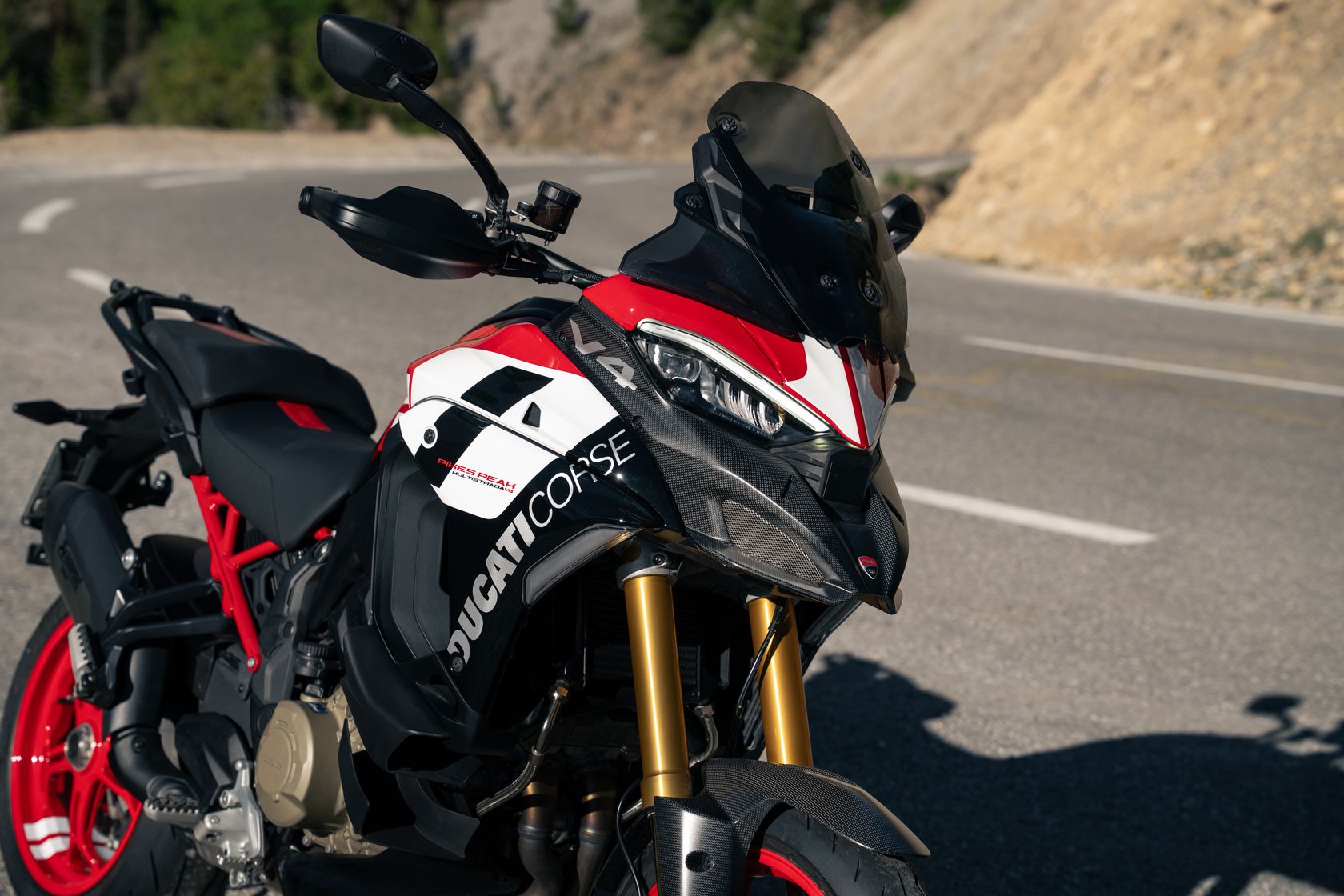 Ducati Multistrada Pikes Peak 2027 en détail Ducati Multistrada Pikes Peak 2027 en détail