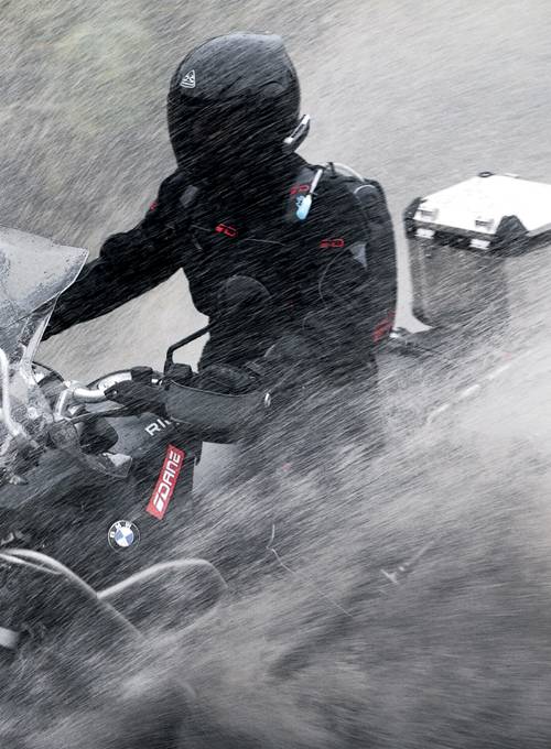 Protection contre la pluie à moto