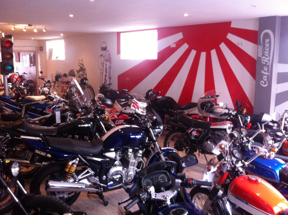 Histoires de motos : showroom