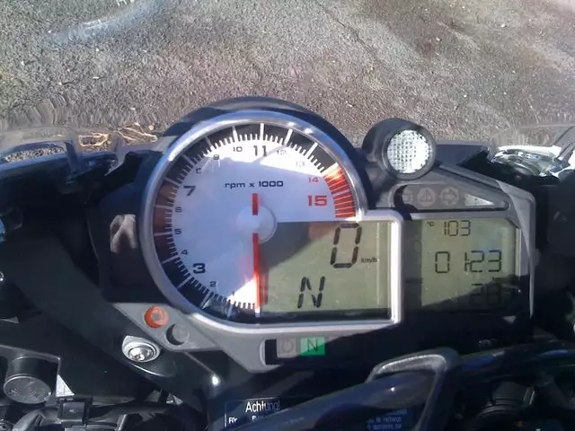 Essai BMW S1000RR (2010), par Popovitche