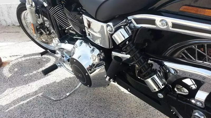Harley Low Rider vue de droite Caret Harley Low Rider