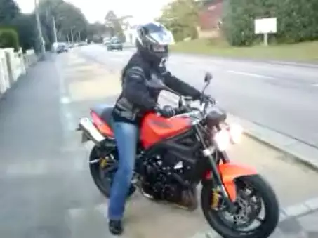 Essai Triumph Street Triple 675 (2009) par Rsvbroooarrr