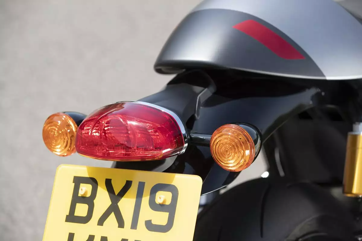 Feu arrière Triumph Thruxton 1200 RS