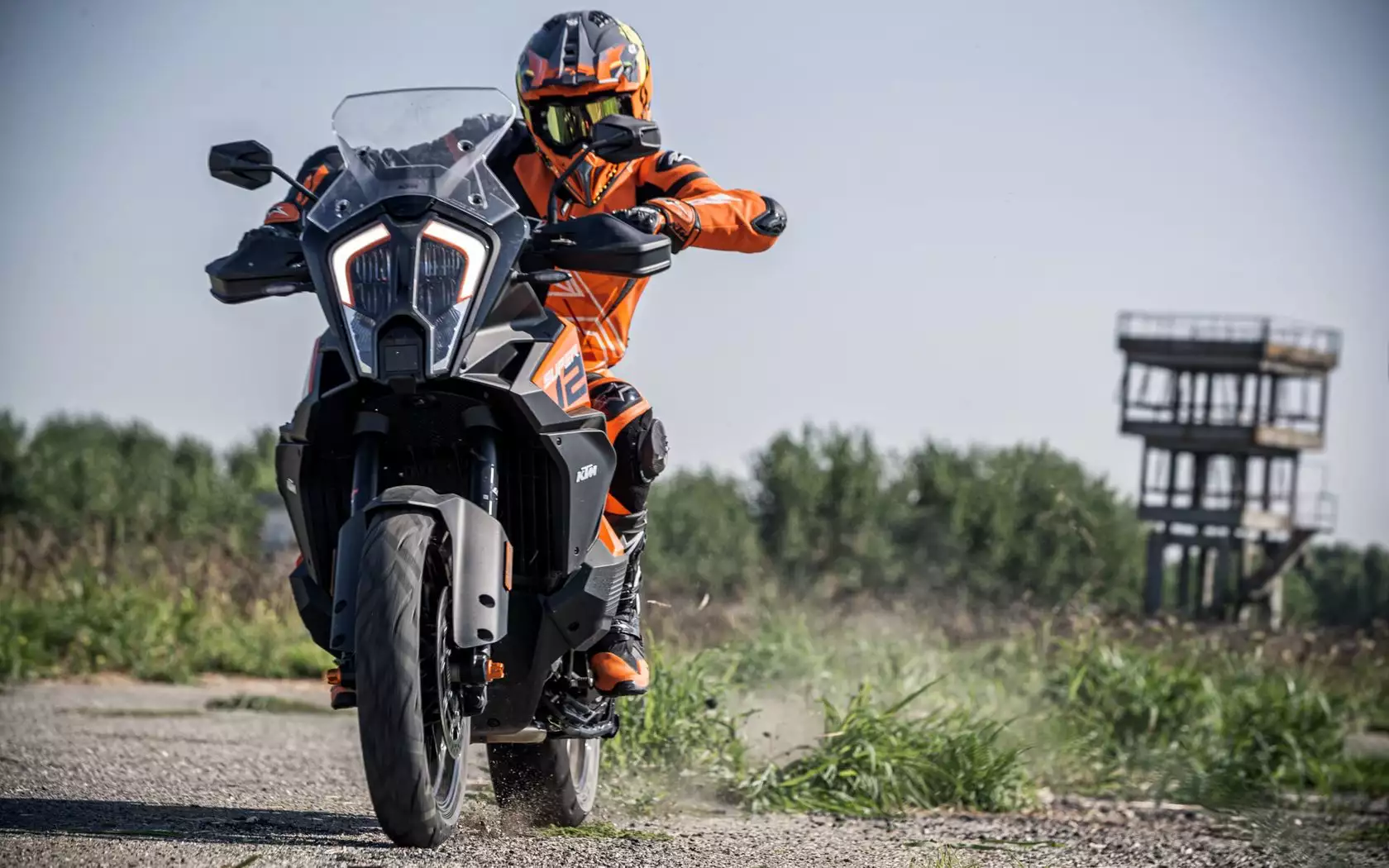 KTM 1290 Super Adventure S 2024 sur route KTM 1290 Super Adventure S 2024 sur route