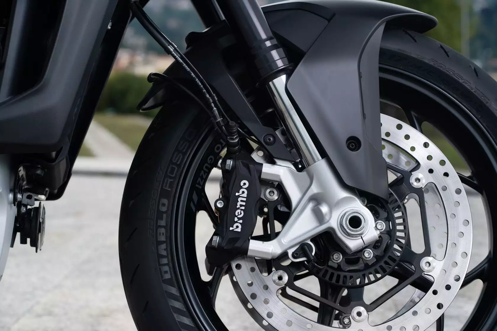 Train avant Moto Guzzi V100 Mandello 2025 Train avant Moto Guzzi V100 Mandello 2025