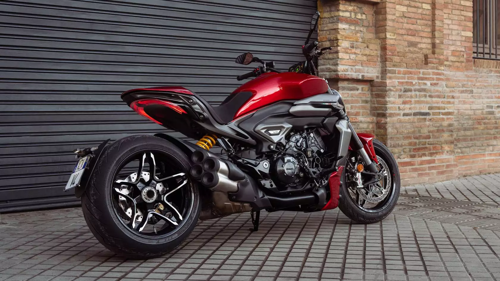 Ducati XDiavel V4 2025 vue arrière droit Ducati XDiavel V4 2025 vue arrière droit