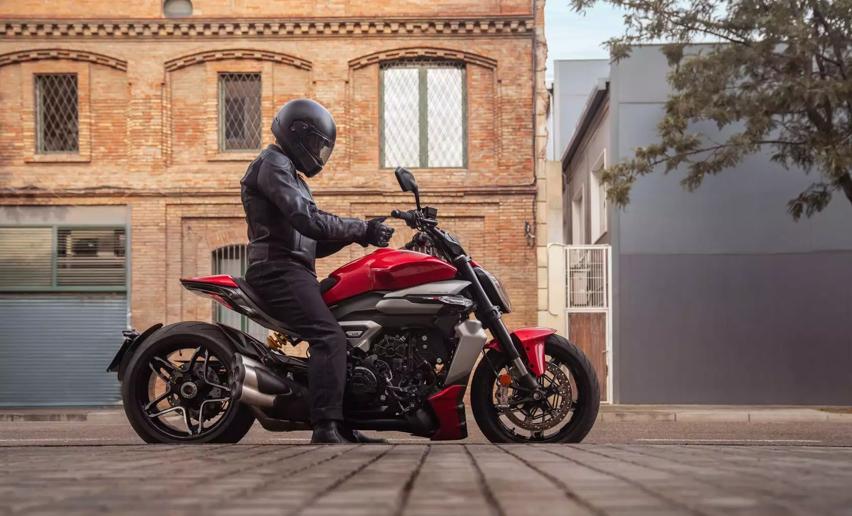 Ducati XDiavel V4 2025 vue de profil
