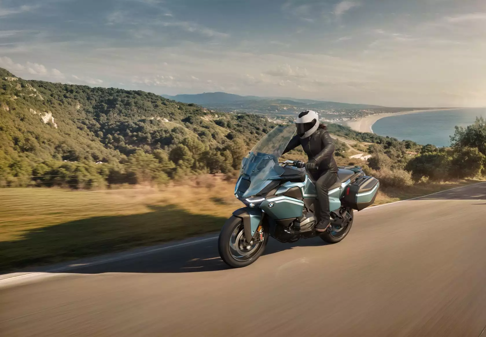 BMW R 1300 RT 2025 en action BMW R 1300 RT 2025 en action