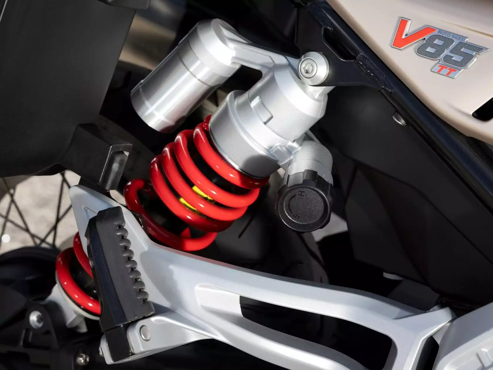 Amortisseur Moto-Guzzi V85 TT Travel 2026