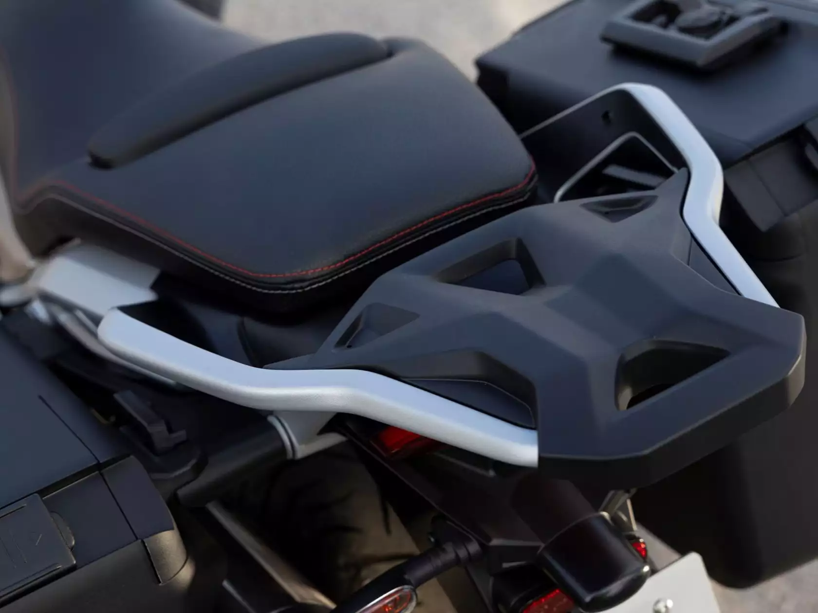 Porte bagages Moto-Guzzi V85 TT Travel 2026