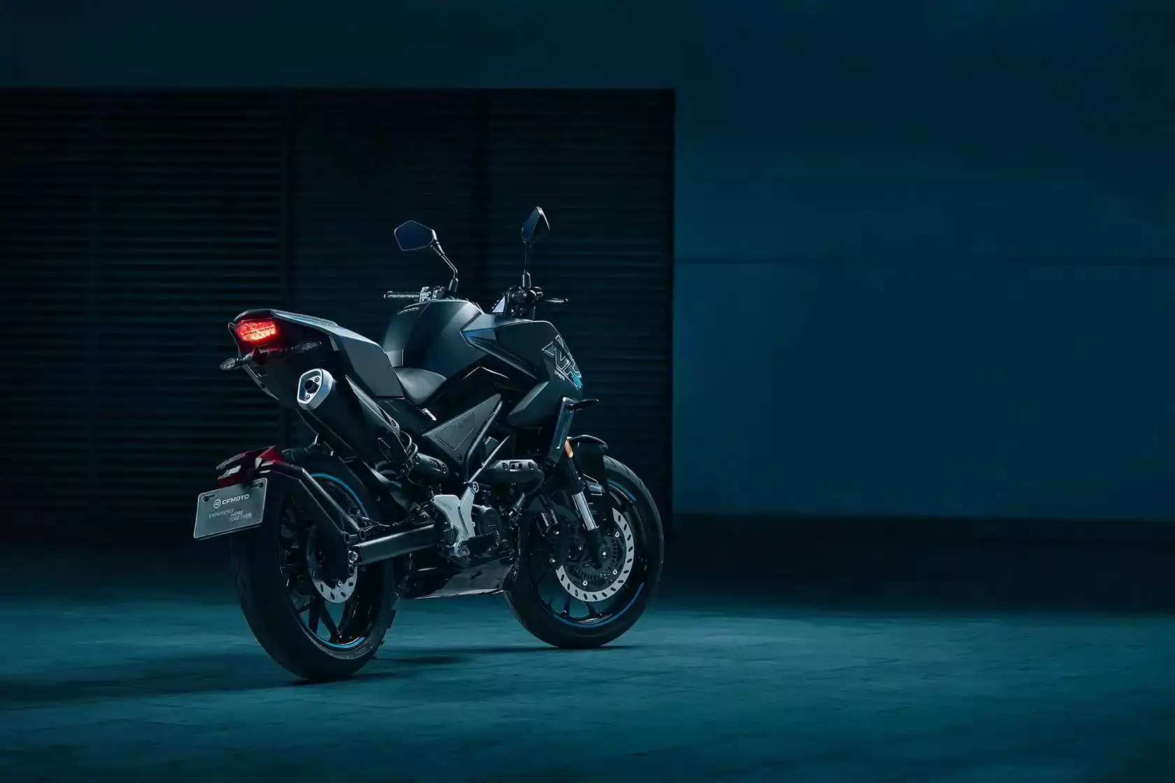 CFMoto 125NK 2026 vue arrière droit